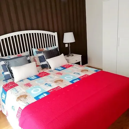 With 3 Bedrooms In With Wonderful City View And Wifi 18 Km From The Beach Appartamento
